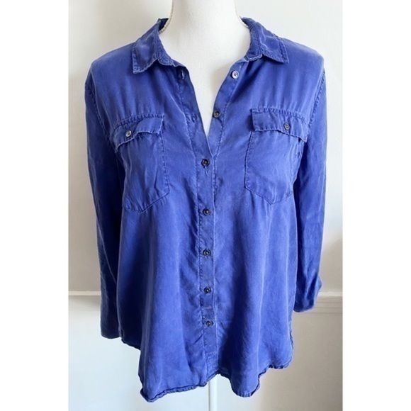 Calvin Klein • Faded Blue Button Down Shirt - Picture 1 of 4